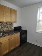 6917 S Crandon Ave in Chicago, IL - Building Photo - Building Photo