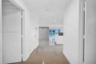 820 E Cypress Ln in Pompano Beach, FL - Building Photo - Building Photo