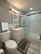 274 County Rd, Unit 274 County Rd Unit 2D in Tenafly, NJ - Building Photo - Building Photo