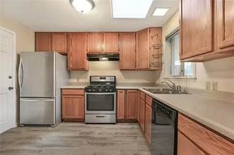 2411 Somerset Dr in New Orleans, LA - Foto de edificio - Building Photo