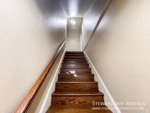 893 W 5th Ave in Eugene, OR - Building Photo - Building Photo