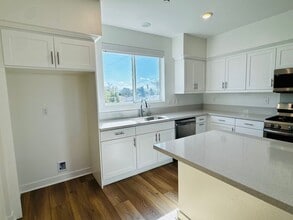1073 Sage Ln in Gardena, CA - Building Photo - Building Photo