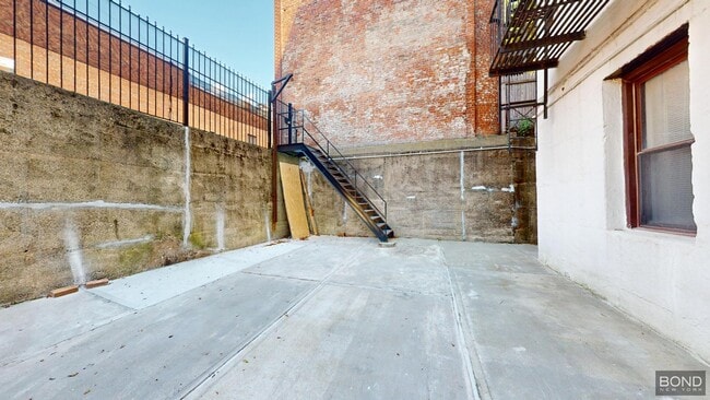 75 Pierrepont St in Brooklyn, NY - Building Photo - Building Photo