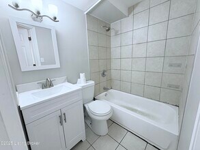 9605 Glenawyn Cir in Louisville, KY - Building Photo - Building Photo