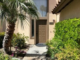 55285 Tanglewood in La Quinta, CA - Building Photo