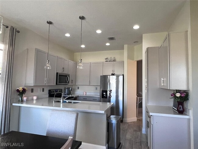property at 8916 Madrid Cir