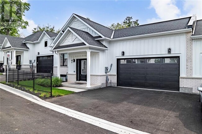 4 Santa Barbara Ln in Halton Hills, ON - Building Photo - Building Photo