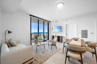 580 72nd St in Miami Beach, FL - Building Photo