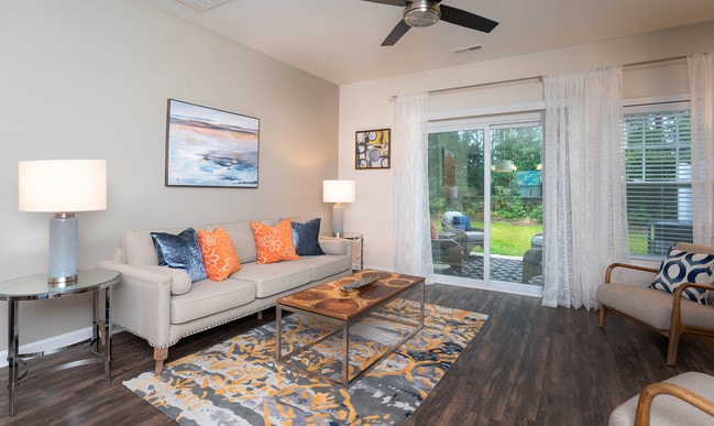 Oldfield Mews Apartments and Townhomes in Bluffton, SC - Building Photo - Building Photo
