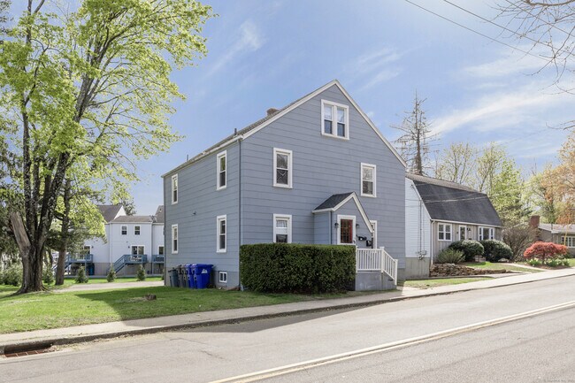 46 Ivy St in Branford, CT - Building Photo - Building Photo