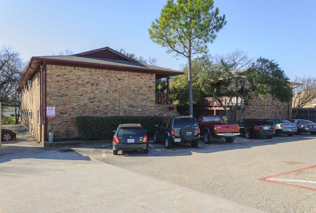 Bellaire in Richland Hills, TX - Building Photo