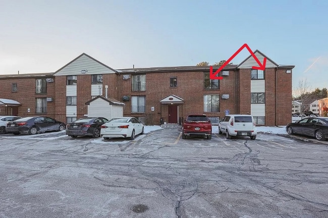 36 English Village Rd in Manchester, NH - Building Photo - Building Photo