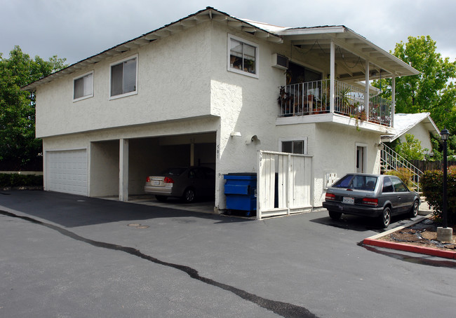 501 Granger Ter in Sunnyvale, CA - Building Photo - Building Photo