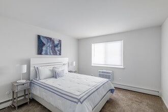 Laurelton Village Apartments in Williamstown, NJ - Building Photo - Interior Photo