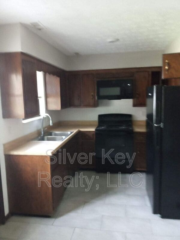 408-410 Oklahoma St in Madisonville, TN - Building Photo - Building Photo