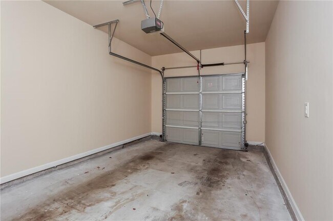 property at 2860 Ridgeview Dr