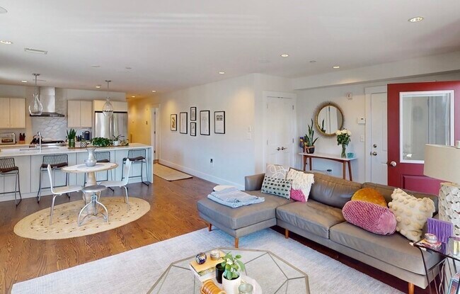64 Pleasant St in Boston, MA - Building Photo - Building Photo