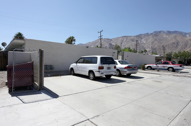 505 E Chuckwalla Rd in Palm Springs, CA - Building Photo - Building Photo