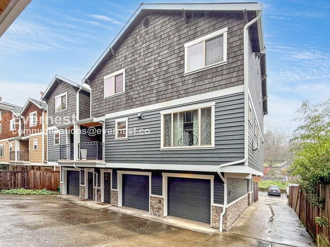 5420 Fauntleroy Wy SW in Seattle, WA - Building Photo - Building Photo