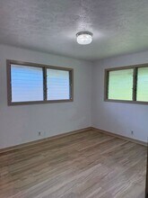 988 Komomala Dr in Hilo, HI - Foto de edificio - Building Photo