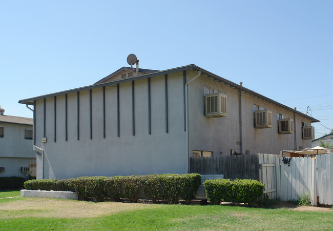 514 Penrose Dr in Corona, CA - Building Photo - Building Photo