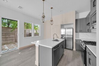 9551 Neuens Rd in Houston, TX - Building Photo - Building Photo