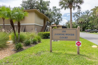 130 Jasmine Woods Ct in Deltona, FL - Building Photo - Building Photo