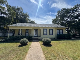 314 Corsicana St in Hillsboro, TX - Building Photo