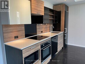 75 St Nicholas St in Toronto, ON - Building Photo - Building Photo