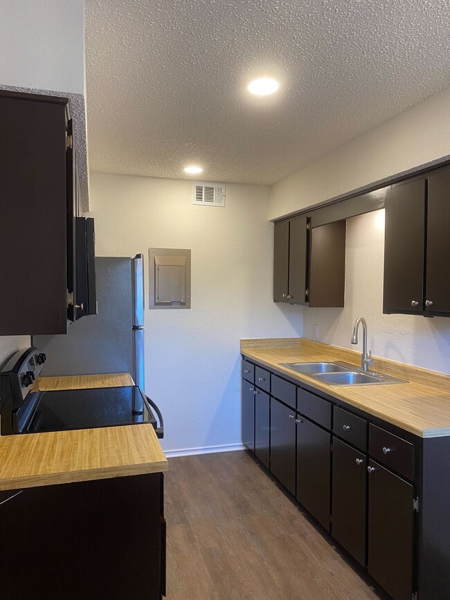 Trinity Oaks Apartments