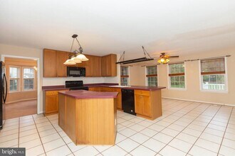 131 Cypress Point Dr in Charles Town, WV - Building Photo - Building Photo