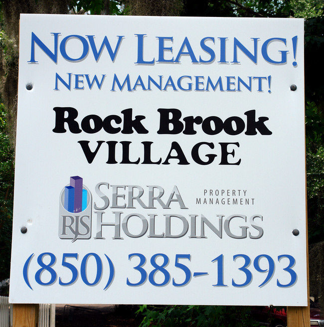 Rock Brook Village in Tallahassee, FL - Foto de edificio - Building Photo