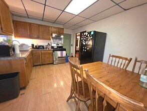 27 Parker Hill Ave, Unit A1 in Boston, MA - Foto de edificio - Building Photo