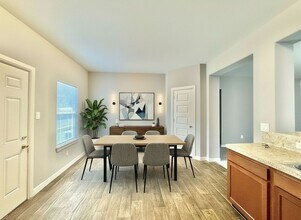 6017 E Houston Rd in Houston, TX - Building Photo - Building Photo