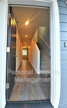 1329 NE 72nd Way in Vancouver, WA - Foto de edificio - Building Photo