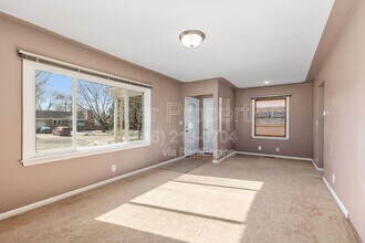 1115 Lake Michigan Dr NW in Grand Rapids, MI - Building Photo - Building Photo