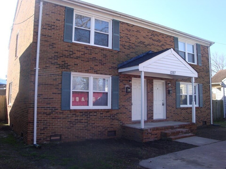 1327 37th St in Norfolk, VA - Building Photo