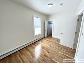 11 Elder St, Unit 1 in Boston, MA - Building Photo - Building Photo