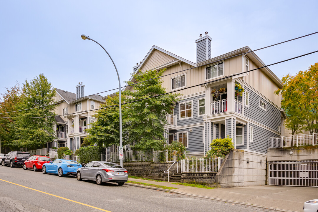 Royal City Terrace in New Westminster, BC - Building Photo