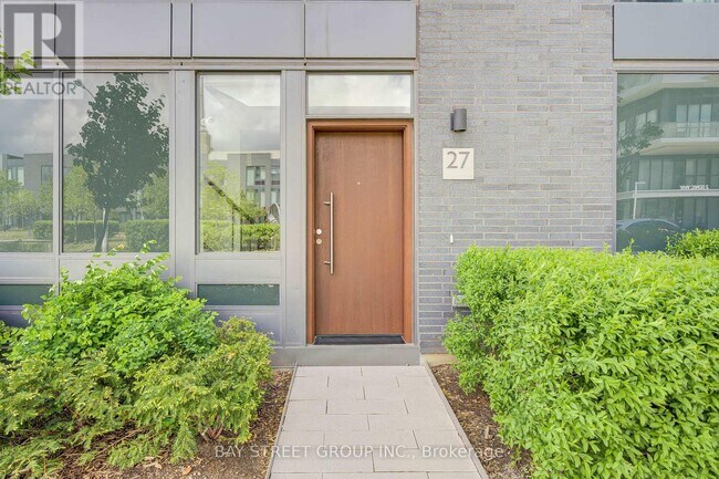 27 Sonic Way in Toronto, ON - Building Photo - Building Photo