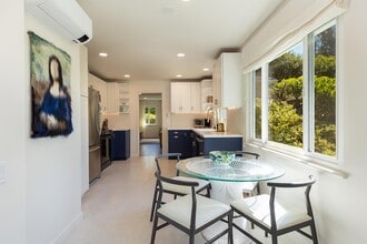 2166 E Valley Rd in Montecito, CA - Building Photo - Building Photo