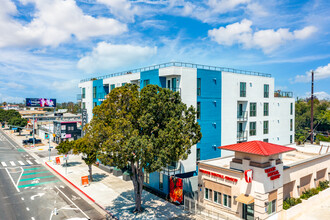 The Charlie Mar Vista in Los Angeles, CA - Foto de edificio - Building Photo