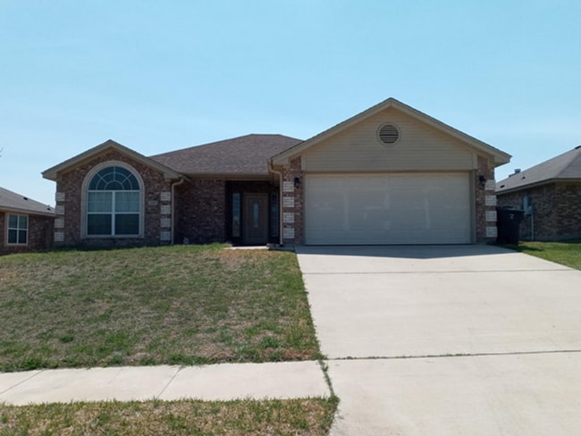 property at 3608 Dewitt County Ct