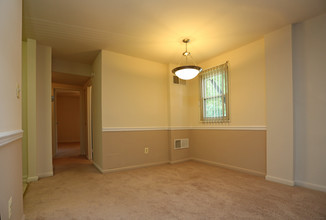 Steward Manor in Laurel, MD - Building Photo - Interior Photo