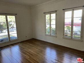 5564 W 6th St in Los Angeles, CA - Building Photo - Building Photo