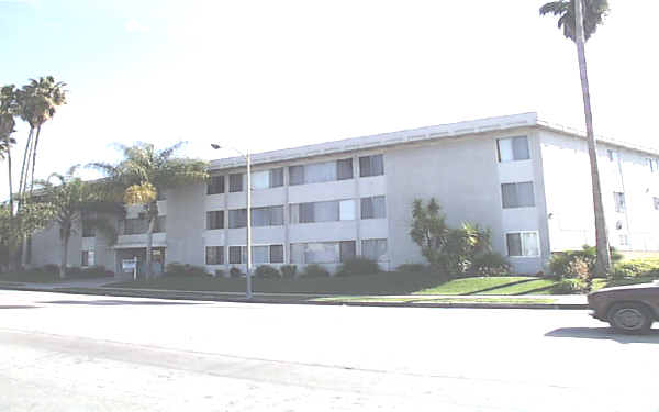 Valley Plaza Manors in Los Angeles, CA - Building Photo - Building Photo