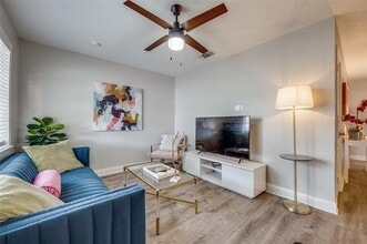 1224 W Hunt St in Sherman, TX - Building Photo - Building Photo