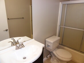 White Street Apartments in Adelanto, CA - Building Photo - Building Photo