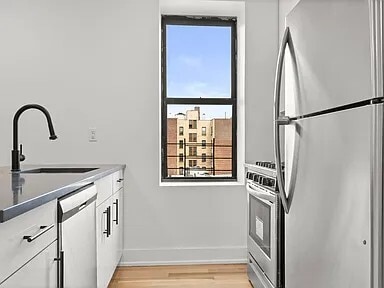 32-86-86 33rd St in Queens, NY - Building Photo - Building Photo