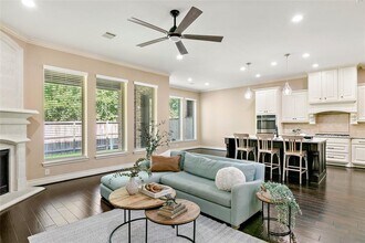 68 Daffodil Meadow Pl in Tomball, TX - Building Photo - Building Photo